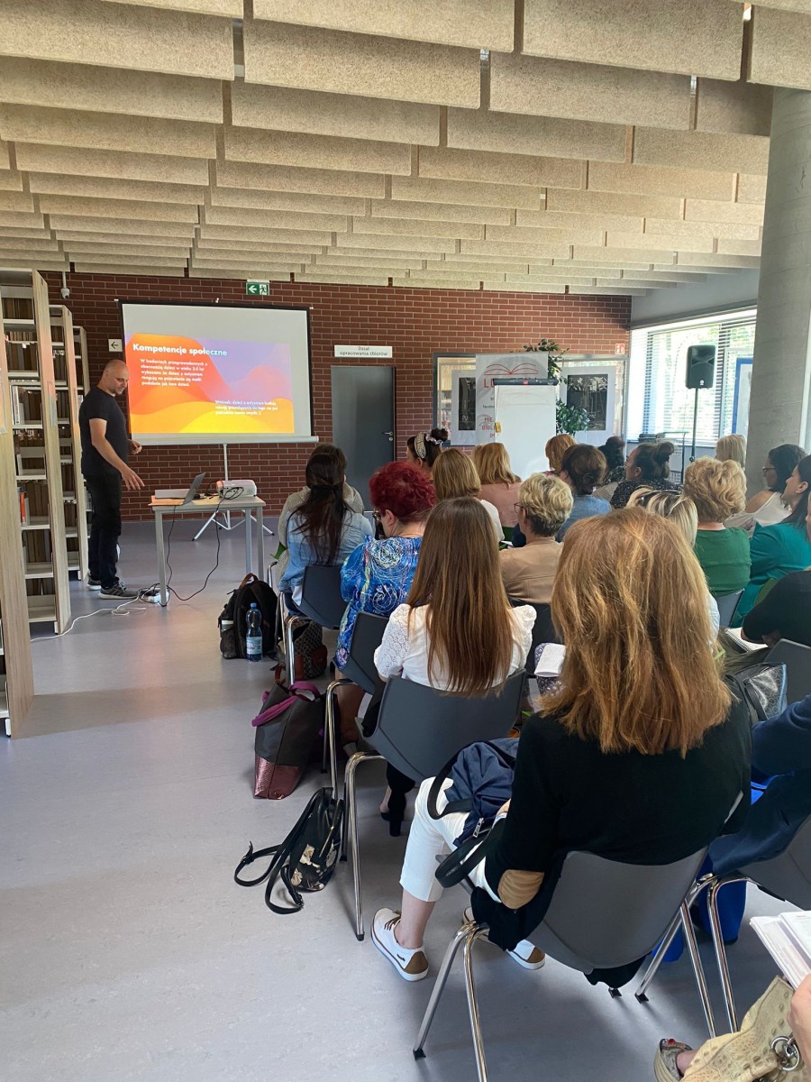 Kolejne seminarium szkoleniowe za nami! „PRZECIWDZIAŁANIE PATOLOGIOM SPOŁECZNYM W KONTEKŚCIE PRACY  Z KLIENTEM W SPEKTRUM AUTYZMU”